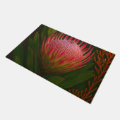 Rosa Protea-Blüte exotische Blüte Fußmatte (Schrägansicht)