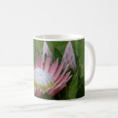 Rosa Protea-Blüte Kaffeetasse (VorderseiteRechts)