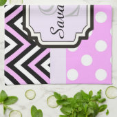 Rosa Punkte und Chevronen Geschirrtuch (Gefaltet)