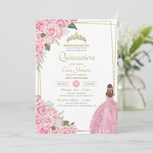 Rosa Quinceanera Rose Blumenstrauß und Rosa Elegan Einladung (Stehend Vorderseite)