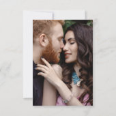 Rosa Red Modern Chic Einfache Typografie QR-Code RSVP Karte (Rückseite)