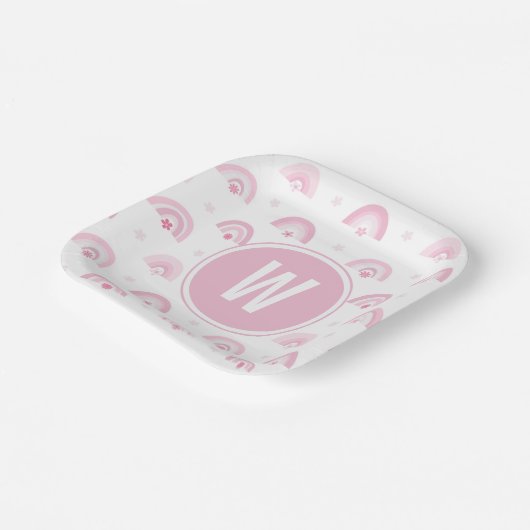 Rosa Regenbogen und Blume Monogram Babydusche Pappteller (Gewinkelt)