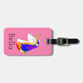 Rosa Regenbogenhaar mit gelbem Gepäckanhänger (Vorderseite horizontal)