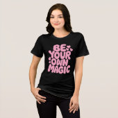 Rosa Retro-Zitat „Sei Dein Eigenes Wunder“ Tri-Blend Shirt (Vorderseite voll)