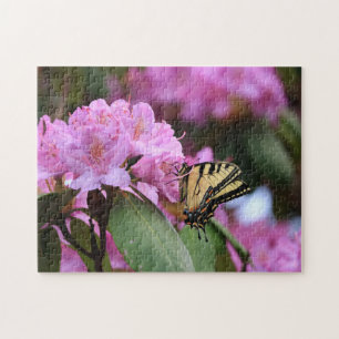 Rosa Rhododendron und Frack Butterfly Füttre Puzzle