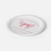 Rosa Ribbon Blush-Brautparty Pappteller (Schrägansicht)