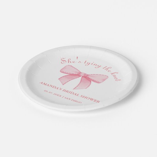 Rosa Ribbon Blush-Brautparty Pappteller (Schrägansicht)