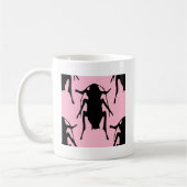 Rosa Roaches Kaffeetasse (Links)