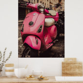 Rosa Roller parkt auf der Straße Poster (Küche)