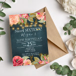 Rosa rosa, goldfarbene Saitenleuchten süß 16 Einladung<br><div class="desc">Luxuriöse elegante Vintag romantische 16 . Geburtstag Party Einladung Vorlage mit rot-rosa und pfirsichfarbenen Rose und Blüten Rahmen und golden rustikalen Saiten oder Tinkle Lichter auf einem Mitternacht blauen Kalkboard Hintergrund. — Die Einladung ist geeignet für Frühlings- oder Sommernacht,  rustikale oder Gartenlaube Partys im Freien.</div>
