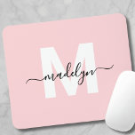Rosa Rosa Modern Script Name Monogram Mousepad<br><div class="desc">Personalisiertes Rosa Initial Monogram Maus Pad. Fügen Sie Ihrem Arbeitsbereich mit diesem stilvollen Mauspad eine Touch Eleganz hinzu. Dieses Design mit einem weichen, rot-rosa Hintergrund, einem knusprigen weißen Anfangsbuchstaben und einem schwarzen Skriptnamen ist perfekt für alle, die ein feminines und luxuriöses Aussehen Lieben. Ideal für Schwestern, Studierende oder Profis der...</div>