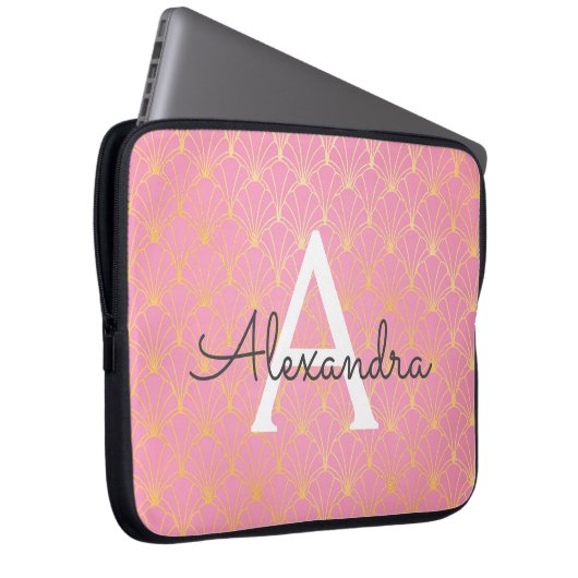 Rosa Rosa und Gold Art-Deco-Muster Monogramm Laptopschutzhülle (Vorne Rechts)