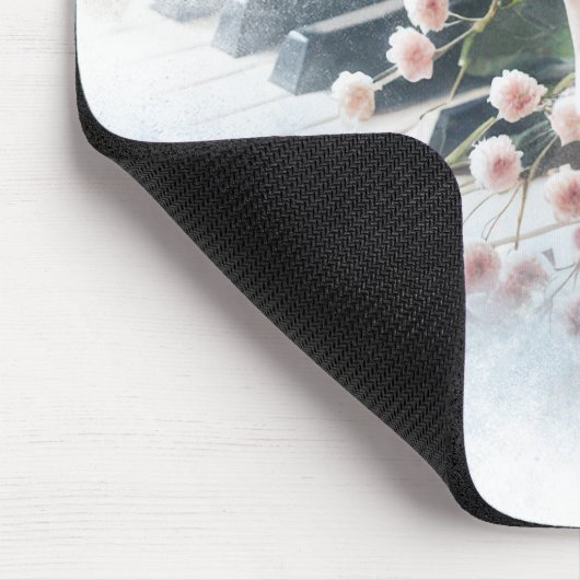 Rosa Rose auf Klaviertasten Mousepad (Ecke)