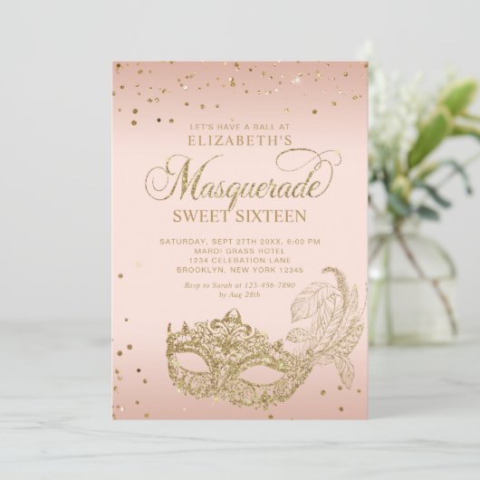 Rosa Rose Gold Glitzer Masquerade Sweet 16 Einladung (Stehend Vorderseite)