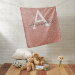 Rosa Rose Gold Glitzer & Sparkle Monogram Birthday Babydecke<br><div class="desc">Blush Pink Rose Gold Imitate Glitzer und sparkle Elegant Baby Blanket für eine Baby Dusche oder Baby's 1. Geburtstag. Dieses Baby Blanket kann individuell auf Ihren Vor- und Erstnamen angepasst werden. Bitte kontaktieren Sie den Designer,  um passende Artikel zu erhalten.</div>