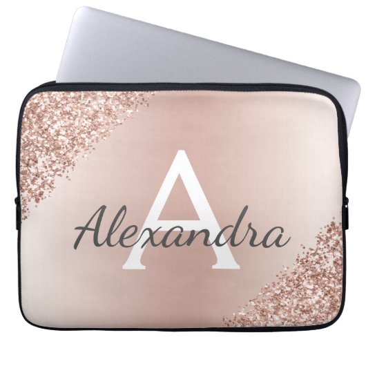 Rosa Rose Gold Metallischer Glitzer Monogramm Laptopschutzhülle (Vorderseite)