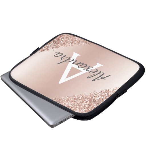 Rosa Rose Gold Metallischer Glitzer Monogramm Laptopschutzhülle (Vorne Knopf)