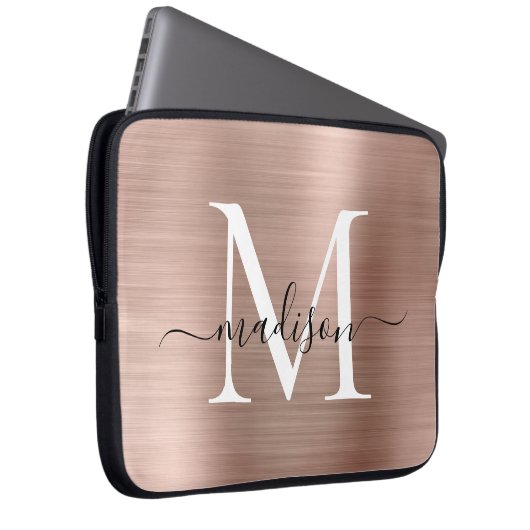Rosa Rose Gold Monogram Girly Script Bürstenmetall Laptopschutzhülle (Vorne Rechts)