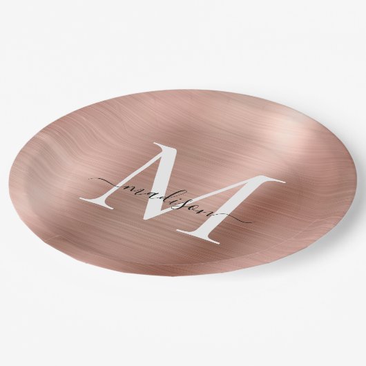Rosa Rose Gold Monogram Script Glam Metallic Steel Pappteller (Schrägansicht)