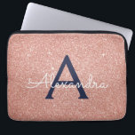 Rosa Rose Gold Navy Blue Glitzer Sparkgram Monogra Laptopschutzhülle<br><div class="desc">Blush Pink und Rose Gold Navy Blue Imitate Glitzer und sparkle Elegant Monogram Case. Dieser Fall kann so angepasst werden,  dass er Ihren Anfangs- und Vornamen enthält.</div>