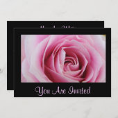 Rosa Rose in den Regen-Party Einladungen (Vorne/Hinten)