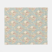 Rosa Rose in Weiß auf blauem Hintergrund Fleece (Vorderseite (Horizontal))