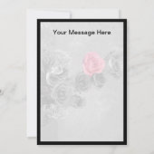 Rosa Rose mit schwarzem und weißem Hintergrund (Rückseite)