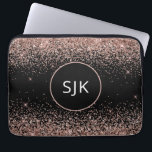 Rosa Rose Schwarzer Glitzer Monogram Laptopschutzhülle<br><div class="desc">Blush Pink - Rose Gold und Black Imitats Glitzer und sparkle Elegant Mit Monogramm Initials Case. Dieser Fall kann so angepasst werden,  dass er Ihren Anfangs- und Vornamen enthält.</div>