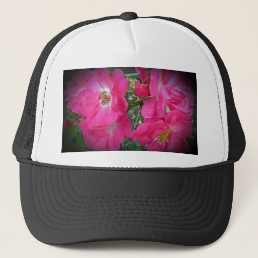Rosa Rose Truckerkappe (Vorderseite)