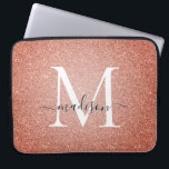 Rosa Rosen-GoldGlitzer-Schein-Skript-Monogramm Laptopschutzhülle<br><div class="desc">Rosa Rosen-GoldGlitzer-Schein-Skript-Monogramm-Computer-Laptop-Hülse</div>