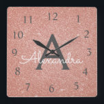 Rosa - Rosen-Goldschein-Glitzer-Monogramm-Name Quadratische Wanduhr<br><div class="desc">Erröten Rosa - Rosen-Gold-und Holzkohlen-Grau-(grauer) Schein-Glitzer-Monogramm-Name und Anfangsumhüllungs-Wand-Uhr. Die Wand-Uhr macht das perfekte Geschenk für jemand,  das Lieberosa-Schein-Glitter und in Microblading,  in den Eyelash-Erweiterungen (Peitschen),  im Haar-Stylisten,  im Nagel-Salon,  in der Haut-Sorgfalt oder im Schönheits-Salon bearbeitet.</div>