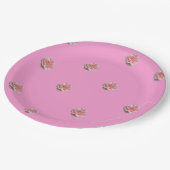 Rosa Rosen in Rosa Pappteller (Schrägansicht)