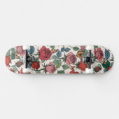 Rosa Rosen mit Blätter und Monarchschmetterlinge Skateboard (Horizontal)