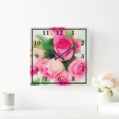 Rosa Rosen Quadratische Wanduhr (Zuhause)