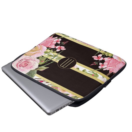 Rosa Rosen-Streifen-Muster-Monogramm Laptopschutzhülle (Vorne Knopf)