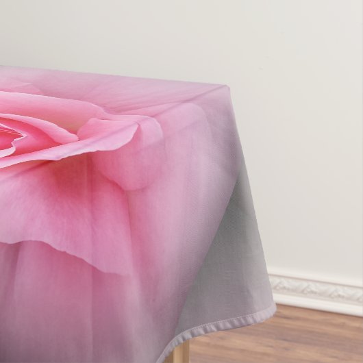 Rosa Rosenblätter Tischdecke (Beispiel)