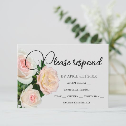 Rosa Rosenblüten in Rosa RSVP Karte (Stehend Vorderseite)