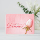 Rosa Rosenknospe Hochzeitsessen Probe einladen Einladung (Stehend Vorderseite)