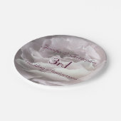 Rosa Rosenpapier Teller, 3. Hochzeitstag Pappteller (Schrägansicht)