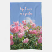 Rosa Rosenstrauch unter blauem Himmel, Brauch Geschirrtuch (Vertikal)