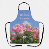 Rosa Rosenstrauch unter blauem Himmel, Brauch Schürze (Vorderseite)