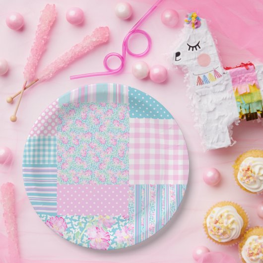 Rosa Roses Schmetterlinge Imitate Patchwork Papier Pappteller (Party)