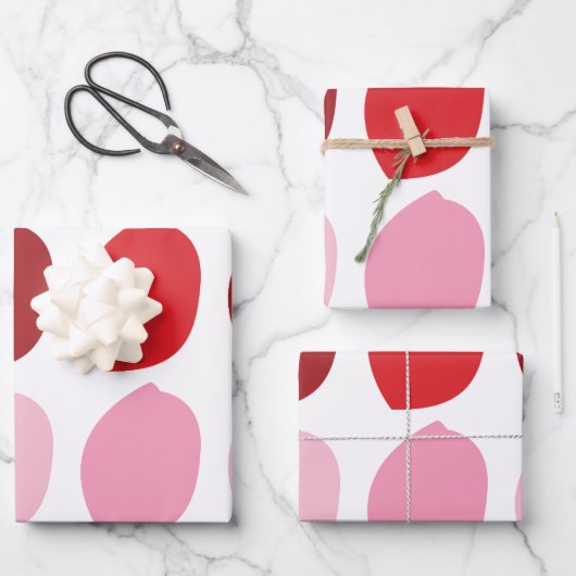 Rosa rote Blütenblätter Geschenkpapier Set (Vorderseite)