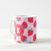 Rosa rote Erdbeeren Blumenmuster Monogramm Kaffeetasse (Vorderseite Links)