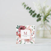 rosa rote Floral Monogramm-Visitenkarte Quadratische Visitenkarte (Stehend Vorderseite)