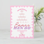 Rosa Roter Wavy Junggeselinnen-Abschied Hen Itiner Einladung (Stehend Vorderseite)