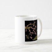 Rosa Sakura Gold Schwarzer Japanischer Bildschirm Kaffeetasse (VorderseiteRechts)
