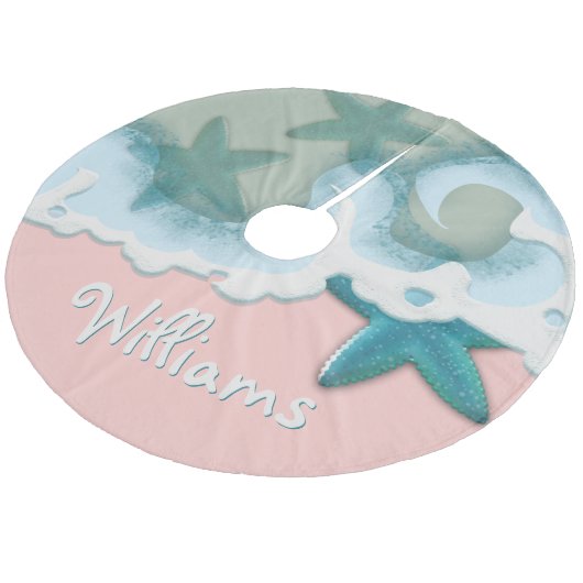 Rosa Sand Grünes Meer Aquamarine Ostseeküste Fleece Weihnachtsbaumdecke (Schrägansicht)