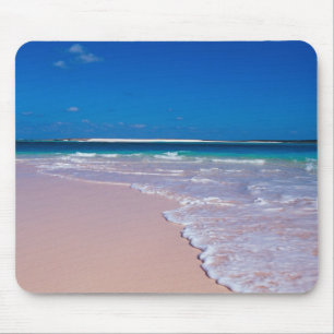 Rosa Sandstrand in der Conch Bay, Cat Island, Mousepad
