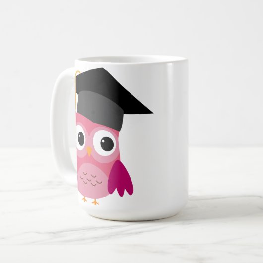 Rosa Schale mit Tasse der Graduierungskappe (Vorderseite Links)